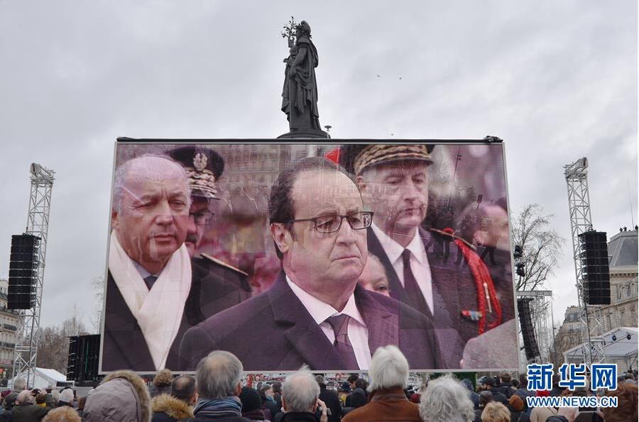 法国政府为恐袭遇难者举行纪念追思大会