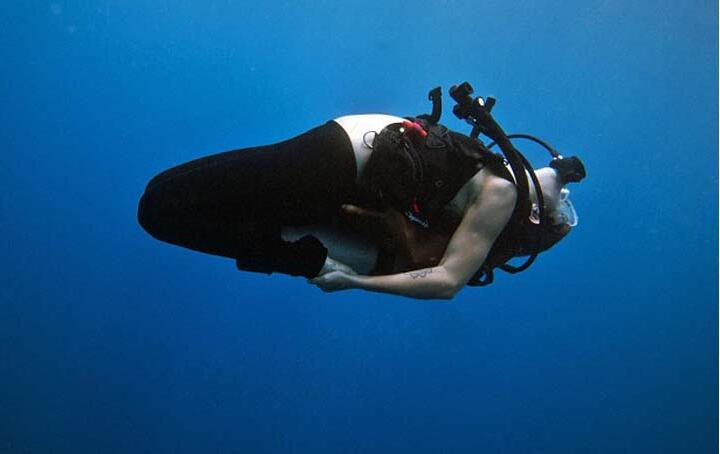 印尼巴厘岛新开潜水禅修和水下瑜伽课程