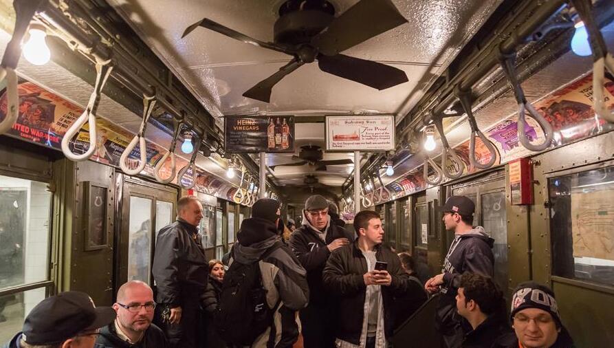 纽约推出怀旧地铁专线载球迷看棒球