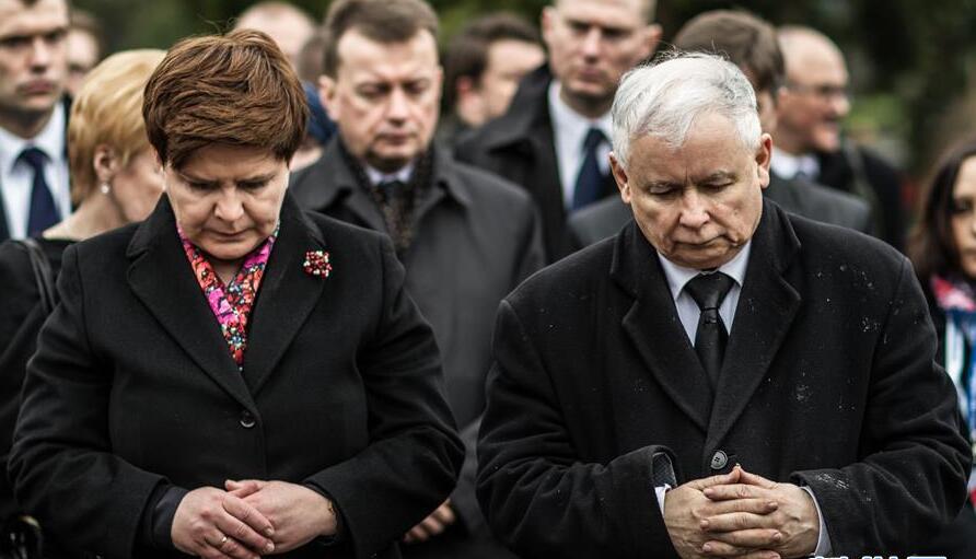 波兰政府纪念斯摩棱斯克空难6周年